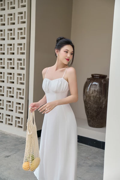 Đầm hai dây nhún ngực