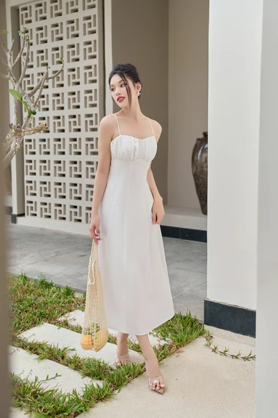 Đầm hai dây nhún ngực