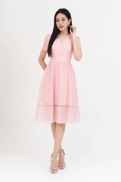 Đầm lụa xòe cổ V