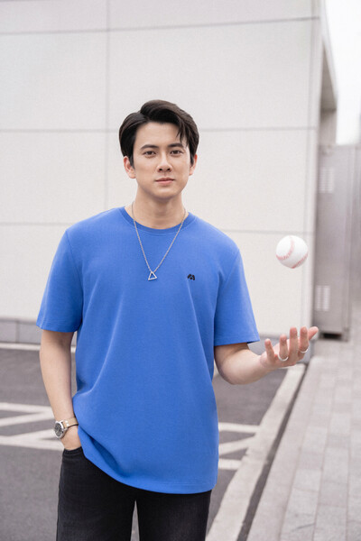 Áo thun Regular thêu Logo