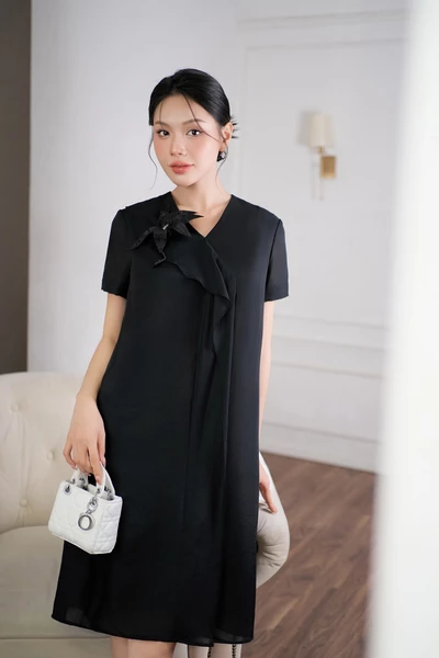 Black Silk - Đầm lụa kiểu