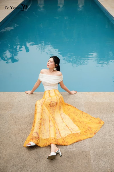 Golden Hour Skirt – Chân váy maxi vàng hoa