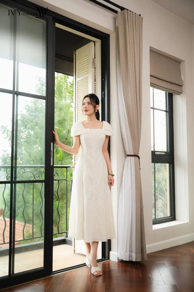 Whisper White Lace – Đầm ren midi tay bồng