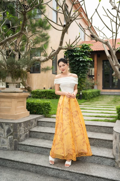 Golden Hour Skirt – Chân váy maxi vàng hoa