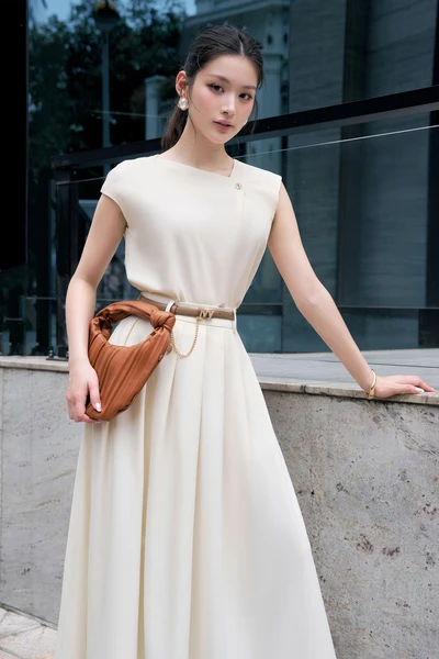 Sleeveless Blouse - Áo kiểu Tuytsi