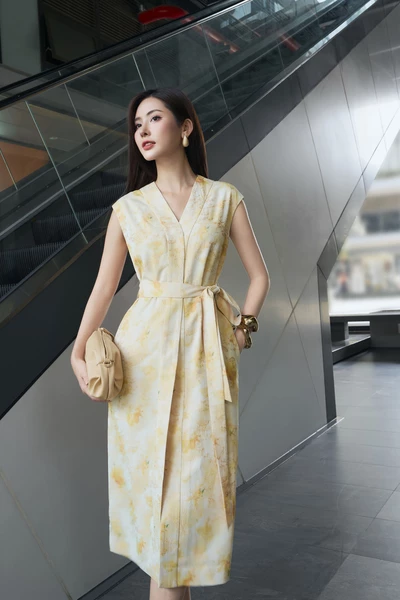 Flora Wrap - Đầm lụa họa tiết
