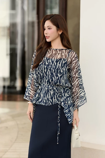 Áo kiểu họa tiết Print Cape