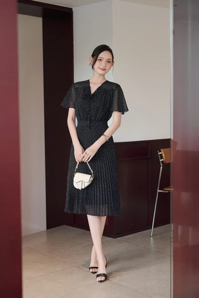 Đầm chấm bi Clara Pleated