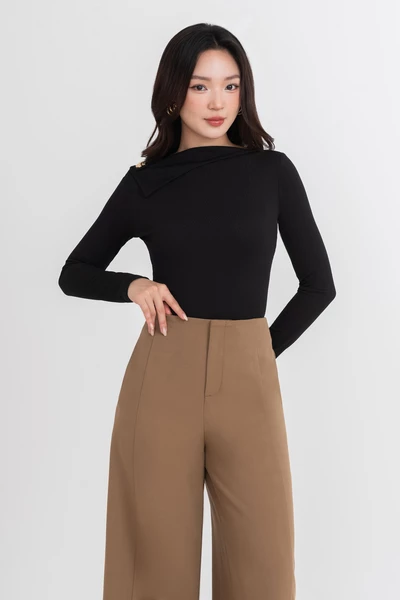 Áo thun ôm cổ kiểu