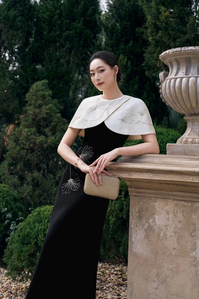 Blanche Cape Dress - Đầm dạ hội phối Cape thêu hoa