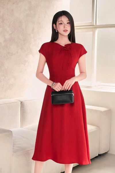 Đầm xòe đỏ Camellia