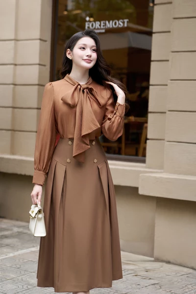 Áo sơ mi nơ Caramel