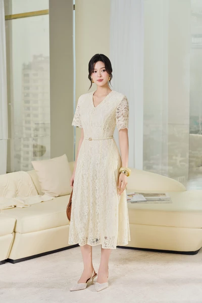 Đầm ren midi Lavenne