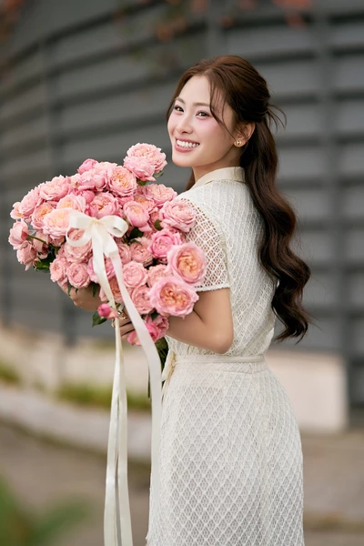 Áo cánh Polo phối ren