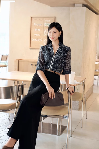 Áo kiểu Modern Line