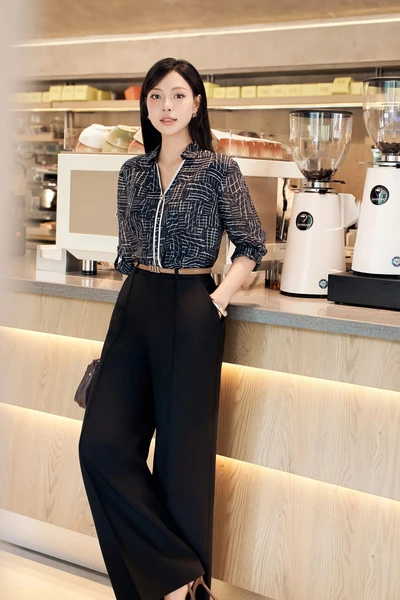 Quần Tây suông Modern Line