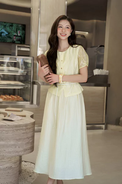 Áo sơ mi lụa họa tiết