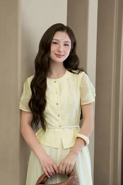 Áo sơ mi lụa họa tiết