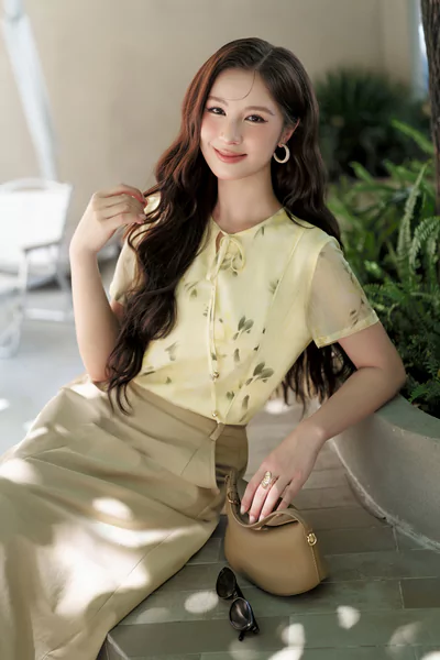 Áo lụa kiểu họa tiết